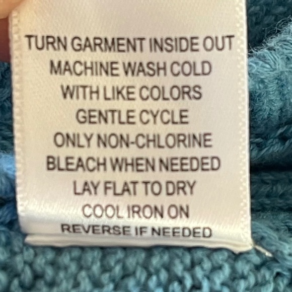 Cropped Crew Neck Sweater by LA Hearts ✨ Blue, Ribbed Fabric, Long Sleeve - Picture 6 of 11